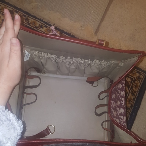 Trade🎉 HOST PICK 🎉 Authentic Christian Dior - Picture 4 of 8